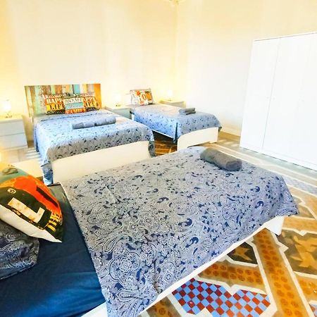 By Plaza Catalunya Rooms Barcelona Ngoại thất bức ảnh