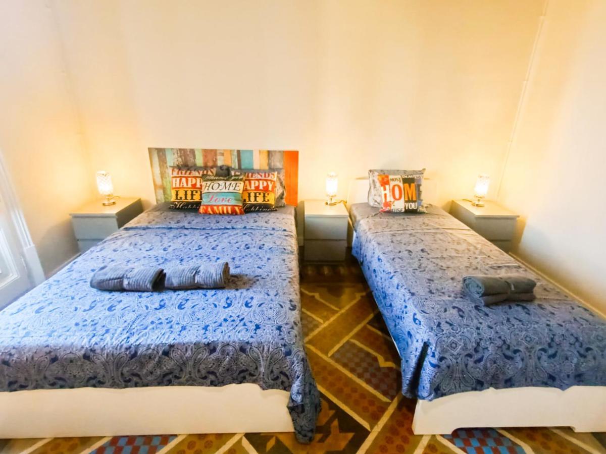 By Plaza Catalunya Rooms Barcelona Ngoại thất bức ảnh