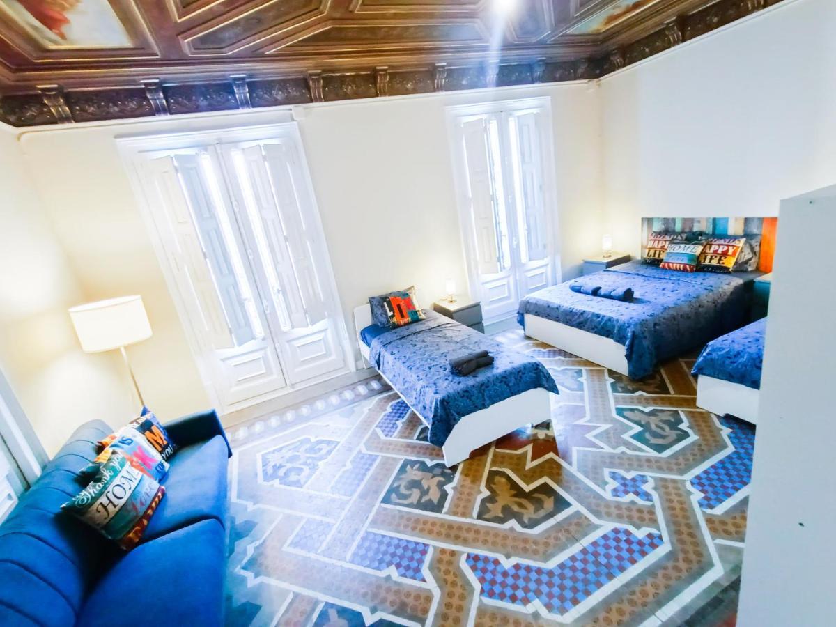 By Plaza Catalunya Rooms Barcelona Ngoại thất bức ảnh