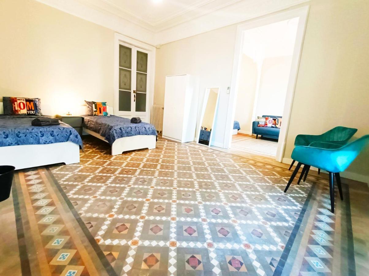 By Plaza Catalunya Rooms Barcelona Ngoại thất bức ảnh