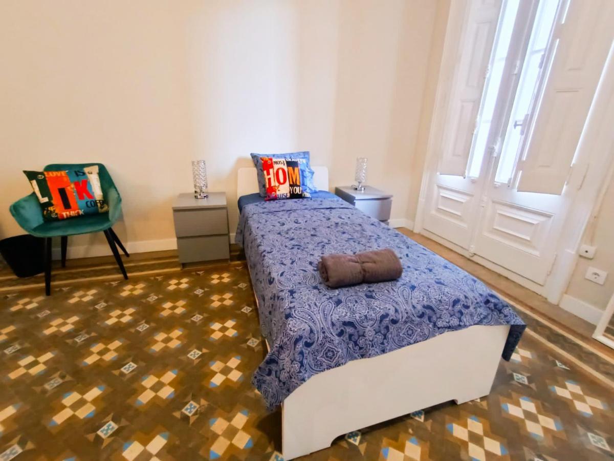 By Plaza Catalunya Rooms Barcelona Ngoại thất bức ảnh